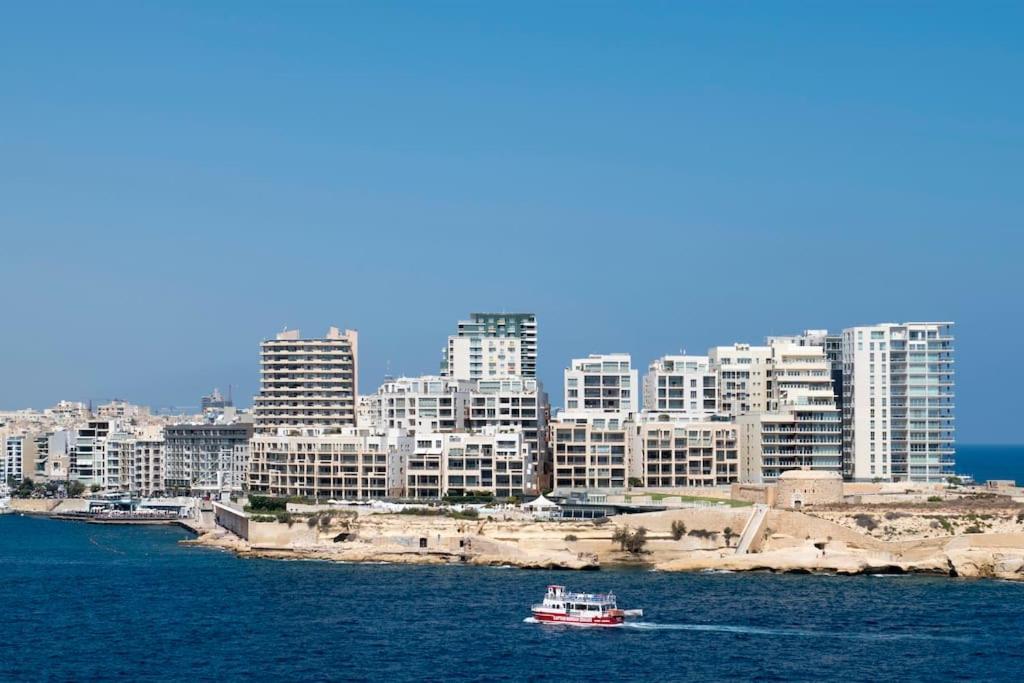 Vallettastay - Harbor View Gem- Sea View 1 Bed Apt المظهر الخارجي الصورة